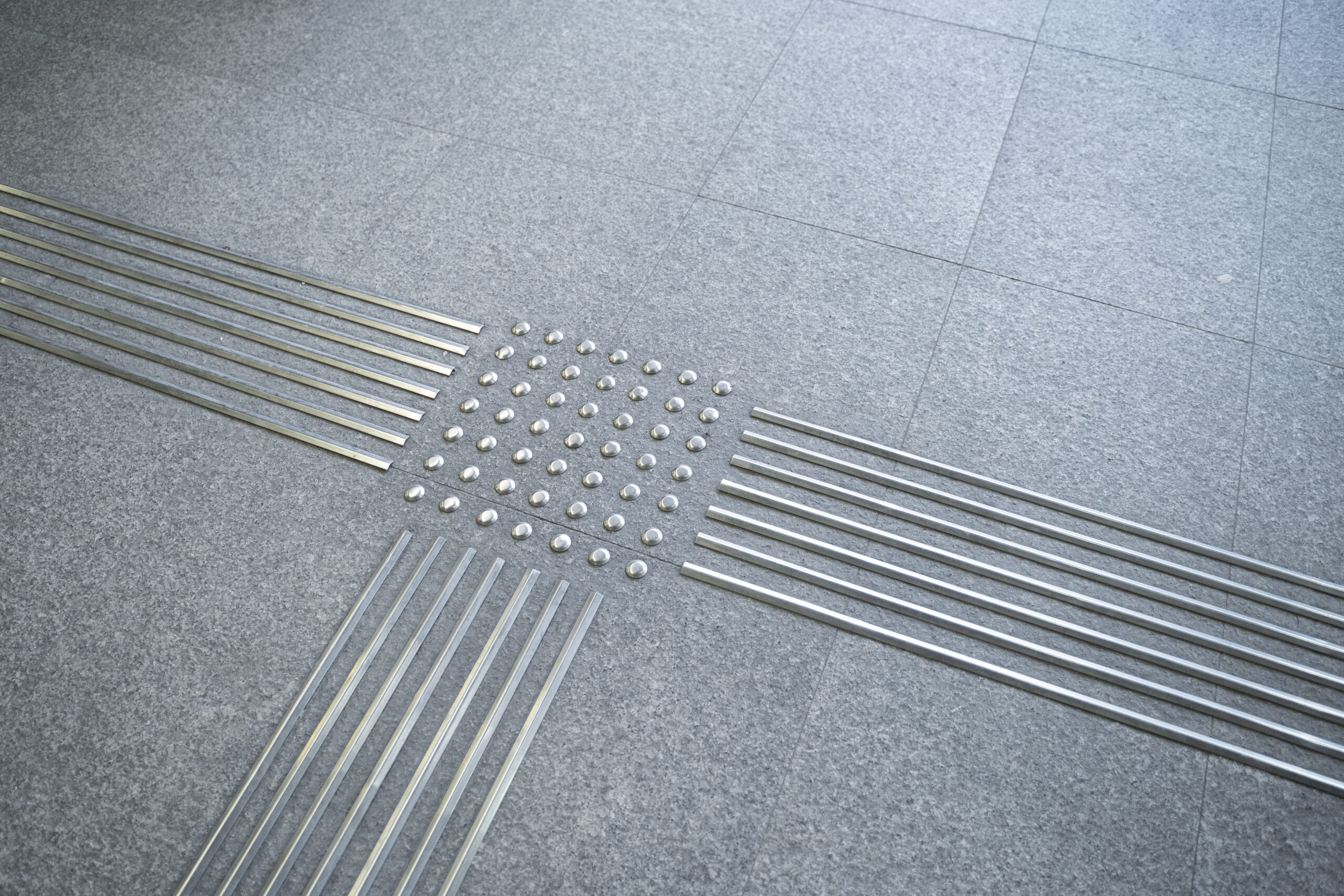 Implantación de Mamparas y Suelos Técnicos